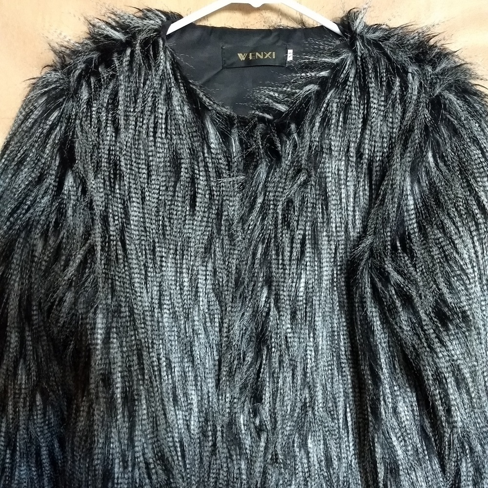 Fur jacket - Picture 4 of 4